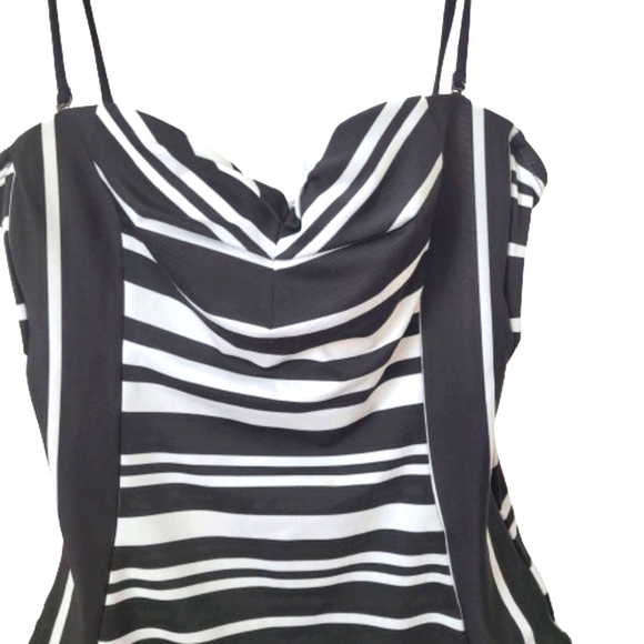 NWOT Kenneth Cole Black & White Stripe 1 Pc Swimsuit, Sz L - Picture 4 of 15